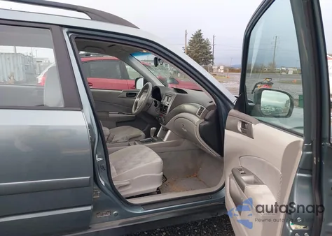 2010 Subaru Forester 2.5X z USA, uszkodzony, nr VIN JF2SH6BC5AH805847